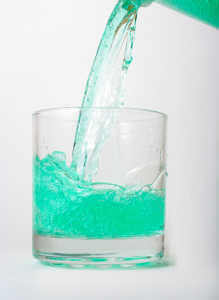 Pooring Mouthwash