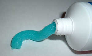 Dazzling White Teeth from this Best Whitening Toothpaste 